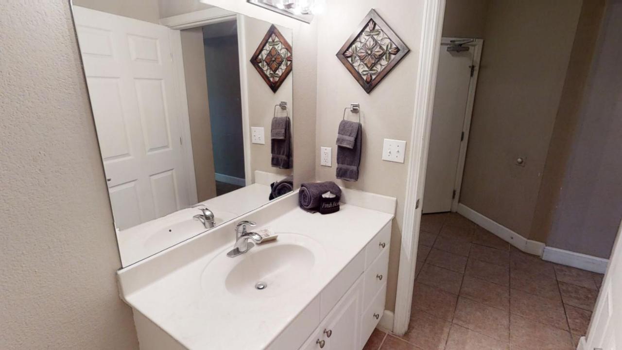 Tidewater 1102 Holiday home